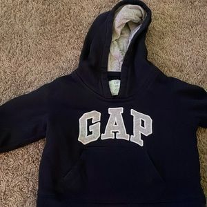 Gap jogging suit